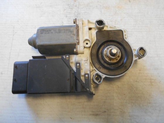 Motor Elevador Vidro Frt Drt VW Golf IV 1998 MEV114